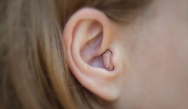 Best Masks for Hearing Aid Wearers (Updated Guide)