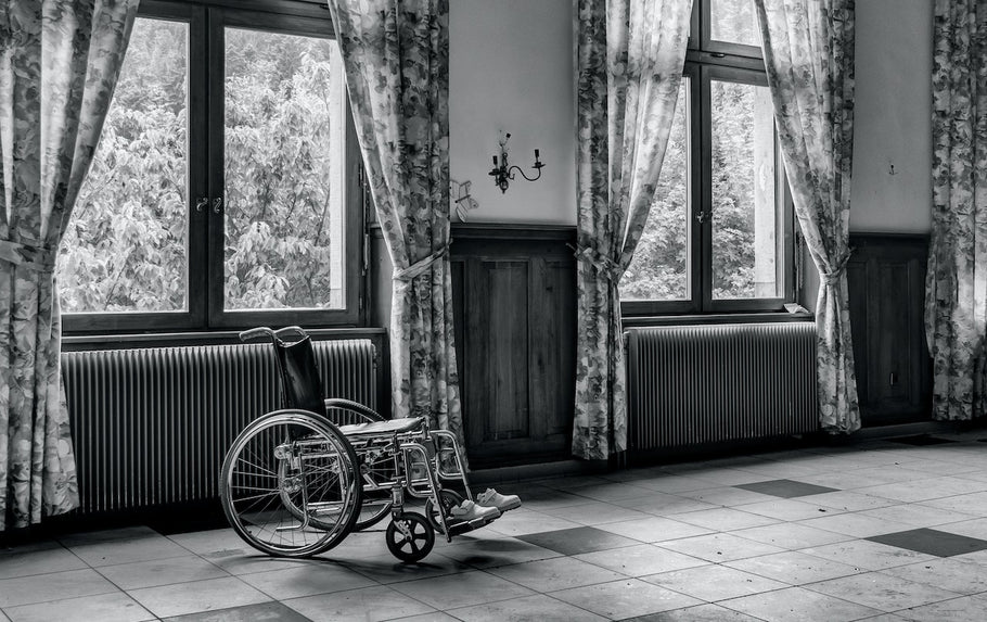 The Top 7 Benefits of Lightweight Wheelchairs for Seniors