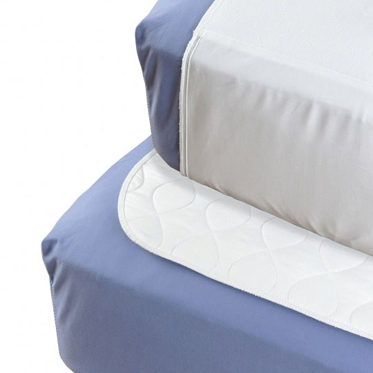 10 Best Waterproof Bed Wetting Pads for Elderly (2023 Update)