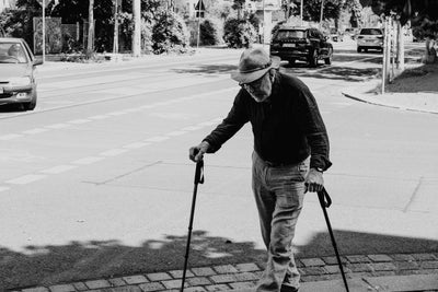 Best Canes For Seniors & The Elderly: How To Choose The Right Cane