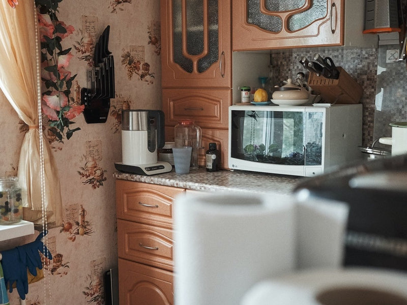 Things to Consider When Choosing a Microwave for a Senior